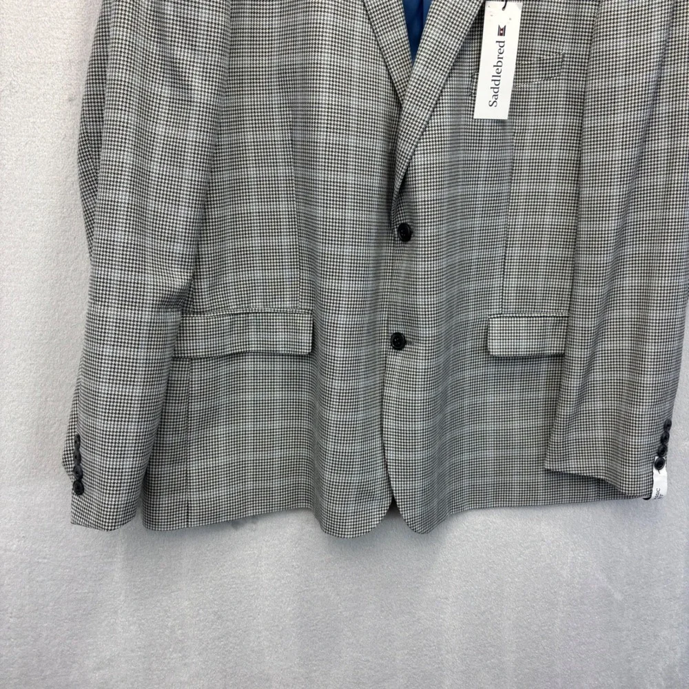 Saddlebred blazer features